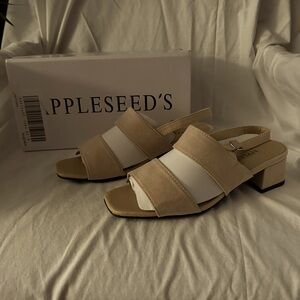 Appleseed’s suede cream chunky heel. Size 8.5.